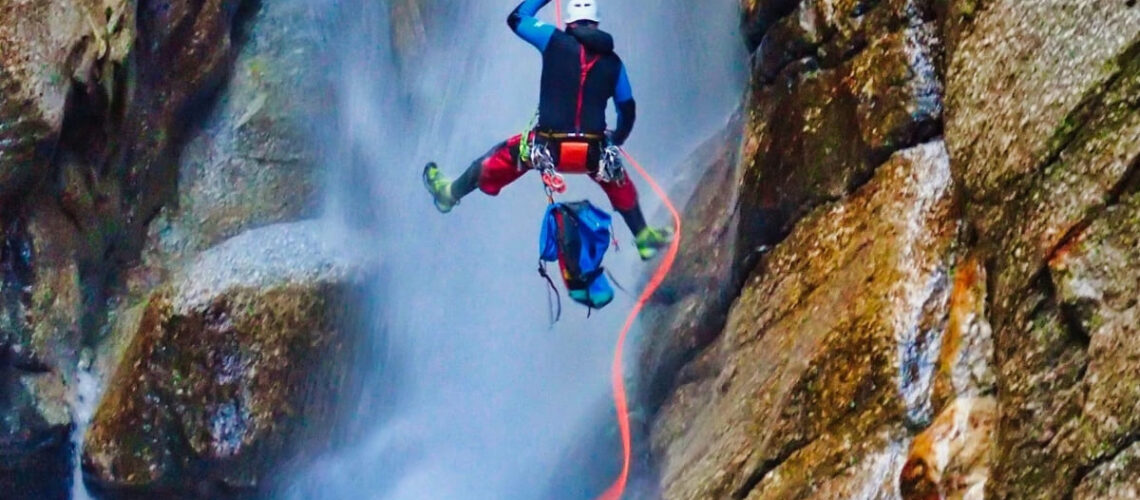 canyoning-o-torrentismo-in-gommone-o-in-canoa-recovery-energy
